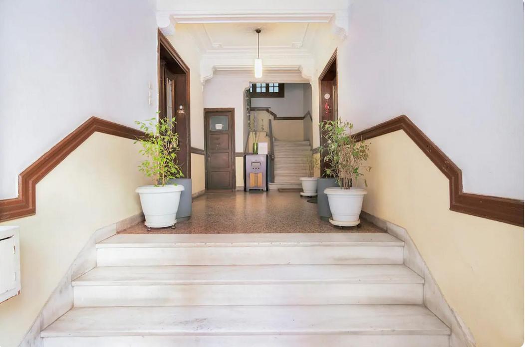 Neoclassical House In The Center Of Athens Exterior photo